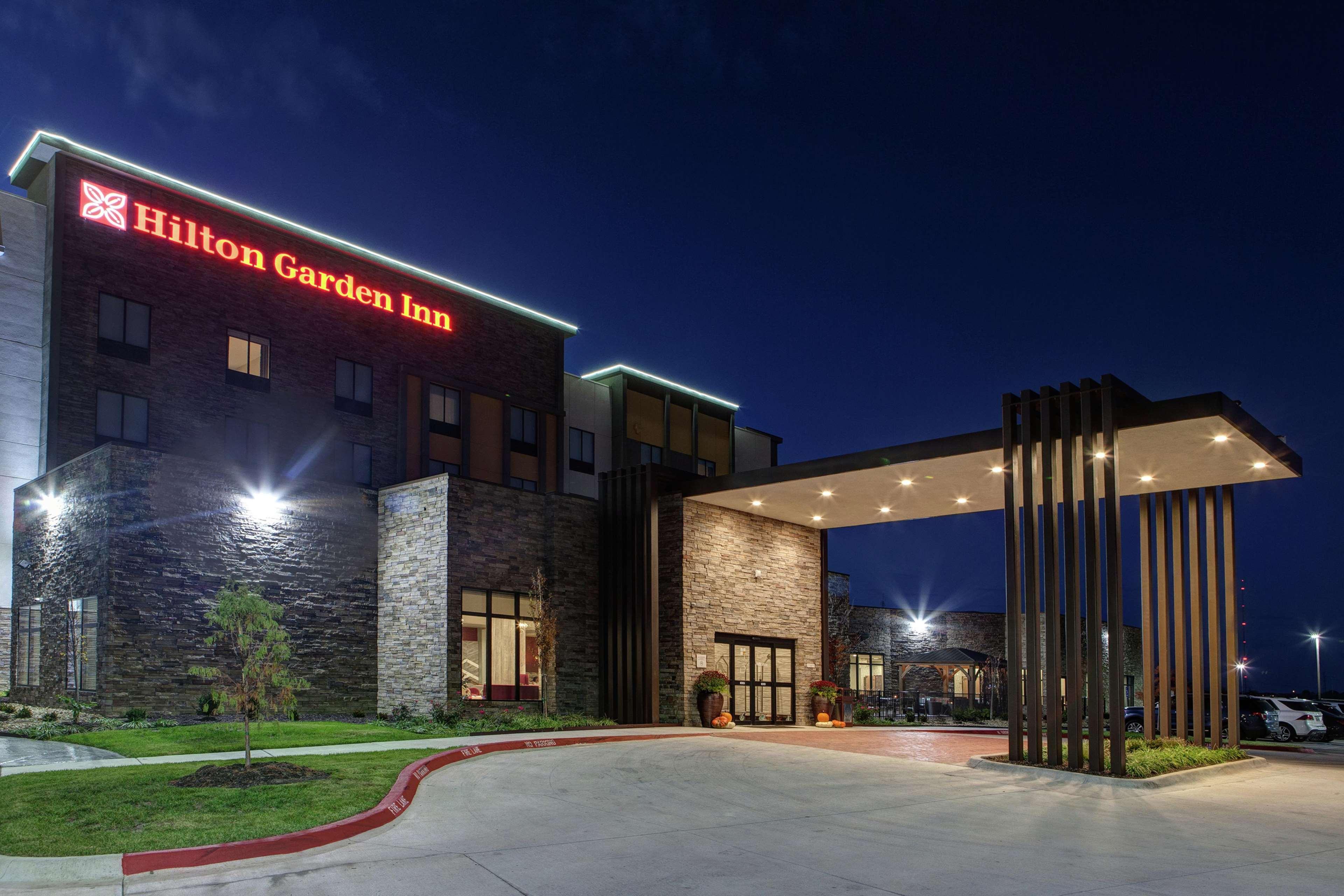 Hilton Garden Inn Топіка Екстер'єр фото