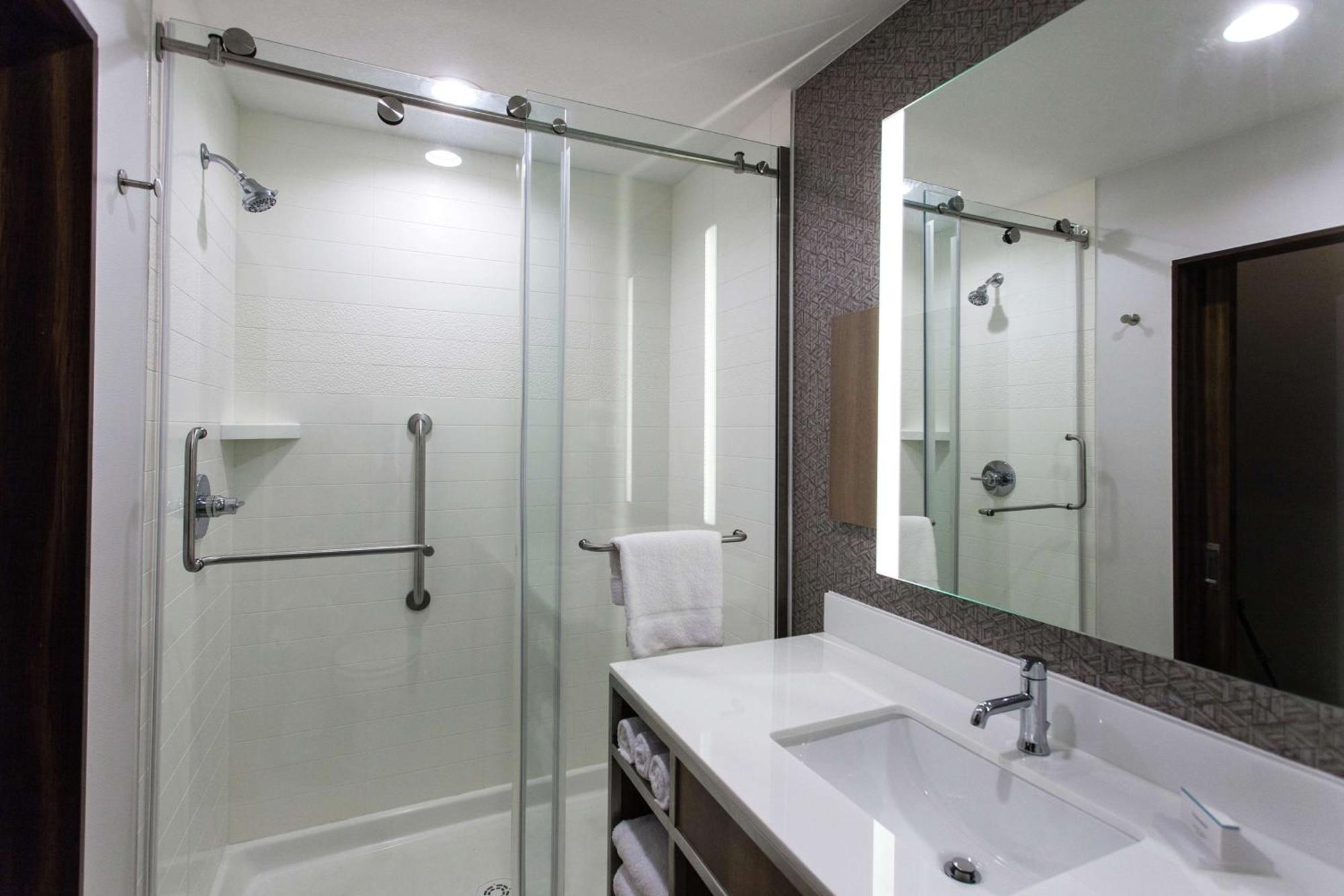 Hilton Garden Inn Топіка Екстер'єр фото