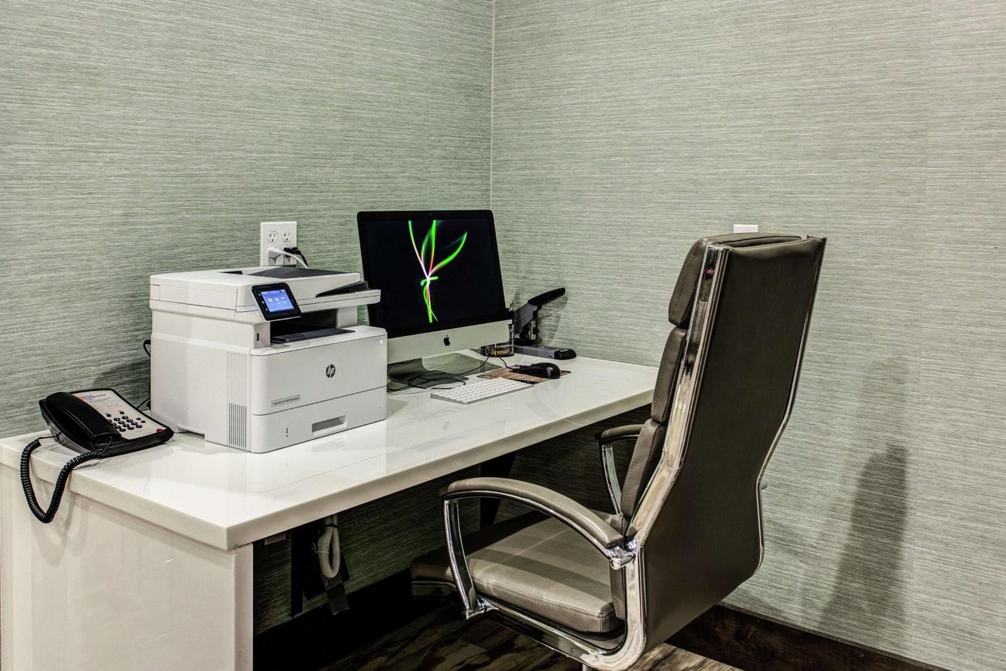 Hilton Garden Inn Топіка Екстер'єр фото